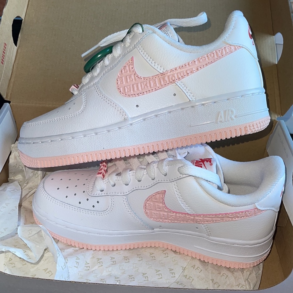 Nike Air Force 1 ‘07 Valentines Day 2022